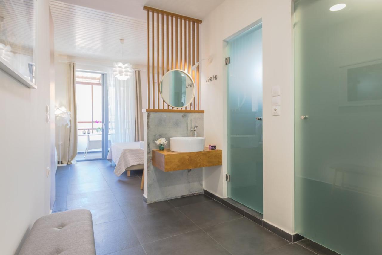 Rotunda Suites Kalamaki 外观 照片