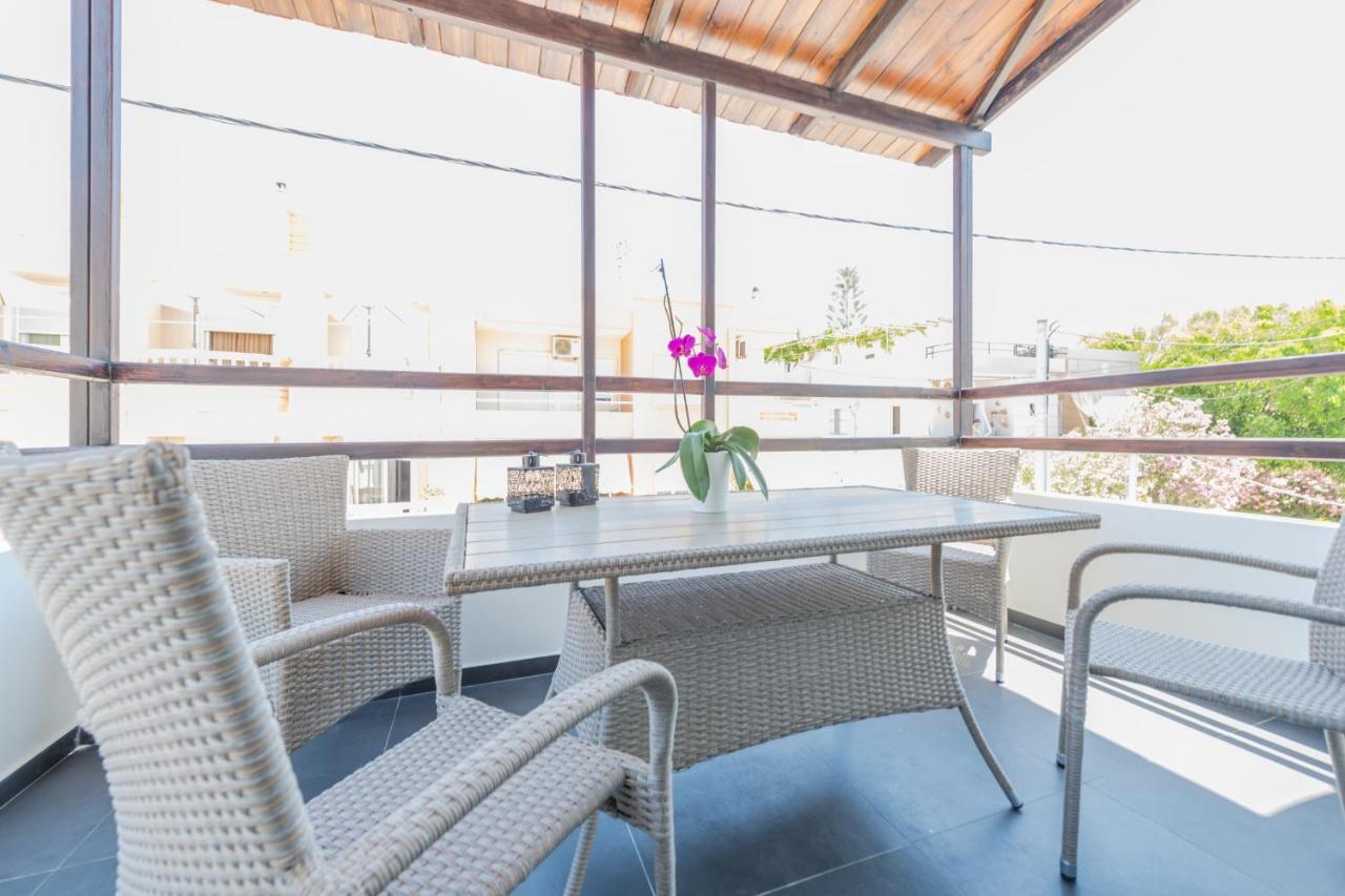 Rotunda Suites Kalamaki 外观 照片