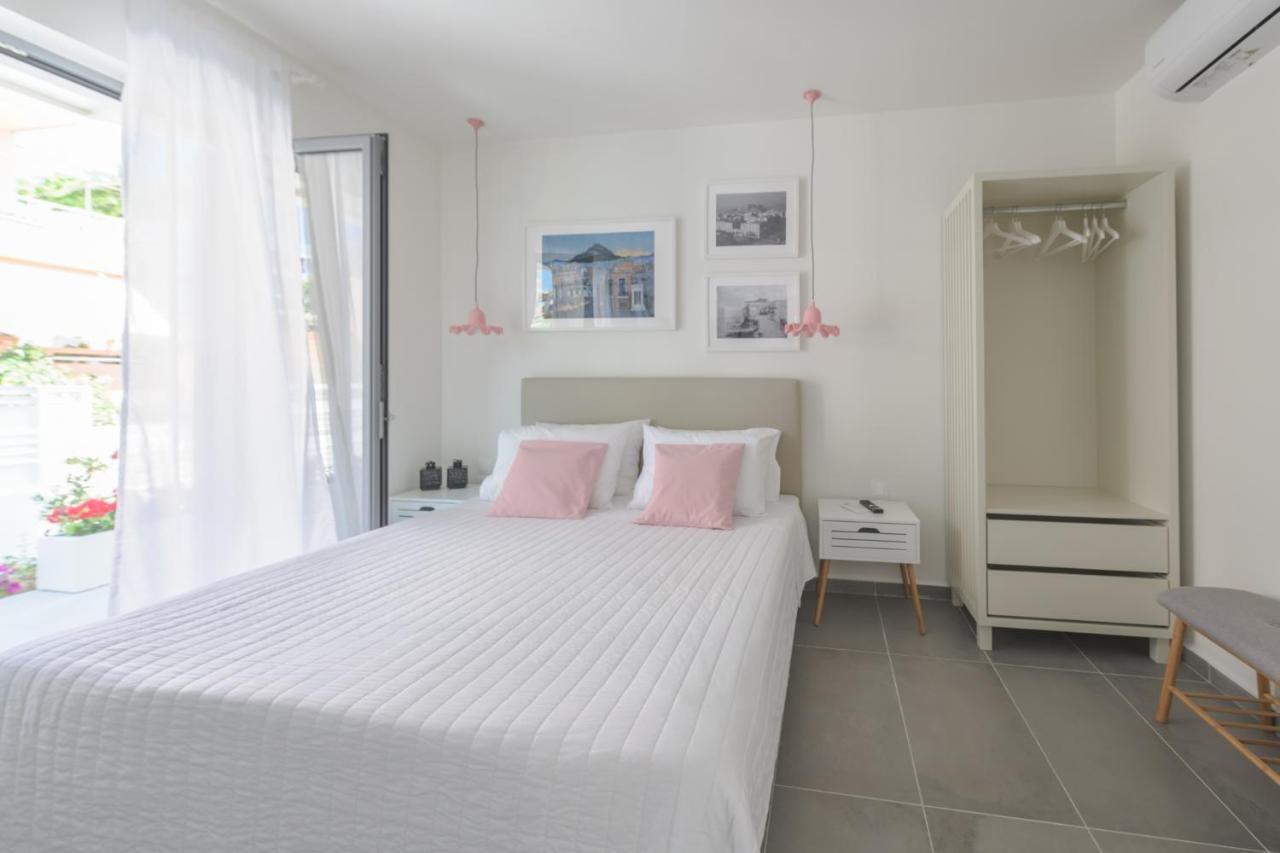 Rotunda Suites Kalamaki 外观 照片